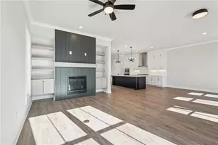 526 Pearl St, Cumming, GA 30040 - Photo 9