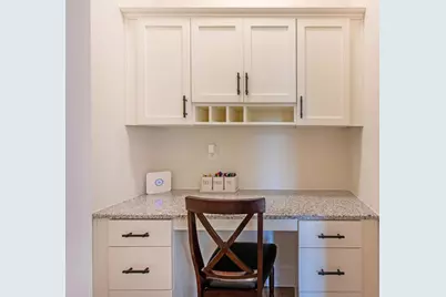 2128 Olde Georgian Ter, Atlanta, GA 30318 - Photo 17