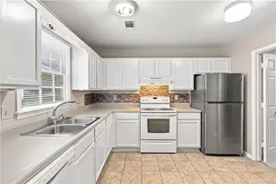 136 Sterling Ct, Alpharetta, GA 30004 - Photo 7