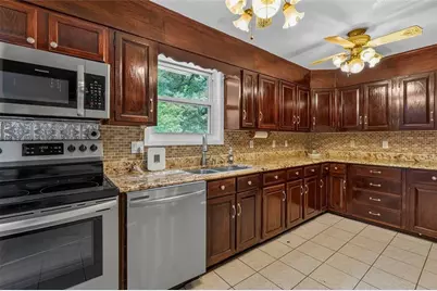 3769 Amber Road NW, Atlanta, GA 30331 - Photo 9