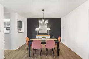 210 Woodcliff Dr, Atlanta, GA 30350 - Photo 7