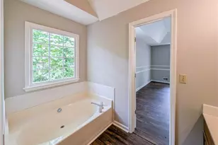 1404 Glenfield Dr, Lawrenceville, GA 30043 - Photo 25