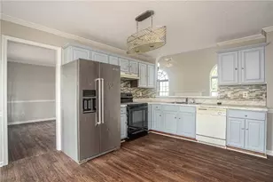 1404 Glenfield Dr, Lawrenceville, GA 30043 - Photo 15