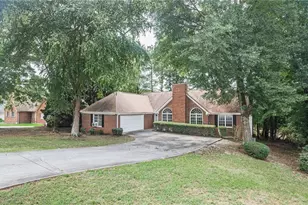 1404 Glenfield Dr, Lawrenceville, GA 30043 - Photo 5