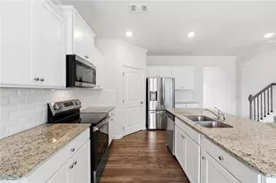 6000 Screech Owl Dr, Flowery Branch, GA 30542 - Photo 13