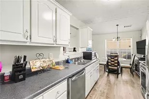 2305 Sugarleaf Trl, Hampton, GA 30228 - Photo 11