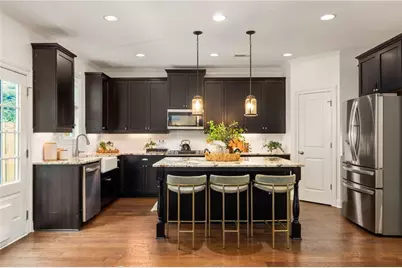 1052 Johnson Grove, Atlanta, GA 30318 - Photo 5