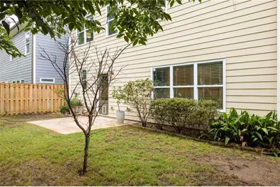 1052 Johnson Grove, Atlanta, GA 30318 - Photo 23