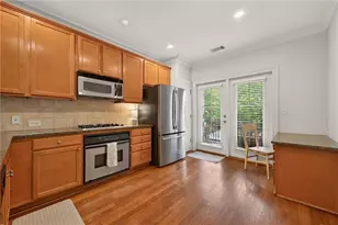 240 Le Gran Bend, Sandy Springs, GA 30328 - Photo 13