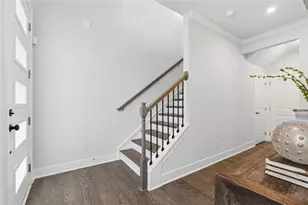 547 Ember Ln NW, Atlanta, GA 30318 - Photo 3