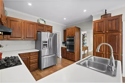 122 N Lakeside Drive NW, Kennesaw, GA 30144 - Photo 15