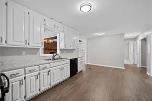 1610 Rose Garden Ln, Loganville, GA 30052 - Photo 13