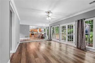 974 Laurel Springs Ln SW, Marietta, GA 30064 - Photo 33