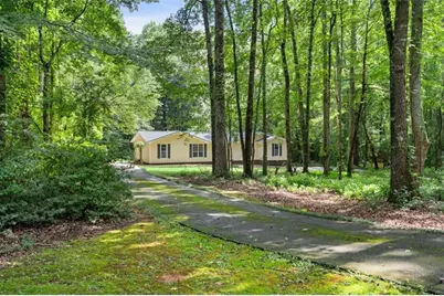 419 Marcella Avenue, Sharpsburg, GA 30277 - Photo 3