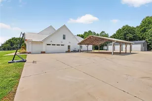 1475 Storey Ln, Jefferson, GA 30549 - Photo 9