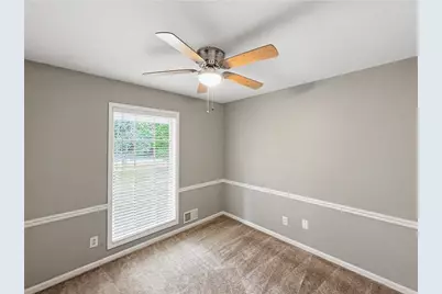1665 Loch Lomond Trail SW, Atlanta, GA 30331 - Photo 17