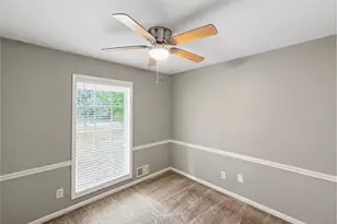 1665 Loch Lomond Trail SW, Atlanta, GA 30331 - Photo 17
