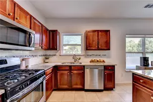 220 Nichols Dr, Suwanee, GA 30024 - Photo 27
