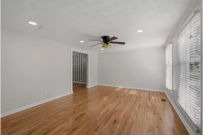 9470 Hillside Drive, Roswell, GA 30076 - Photo 7