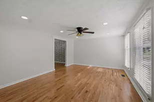 9470 Hillside Dr, Roswell, GA 30076 - Photo 7