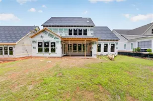 423 Lk Vis Dr, Statham, GA 30666 - Photo 5