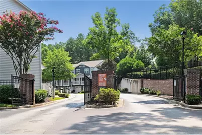 1524 Liberty Parkway NW, Atlanta, GA 30318 - Photo 31