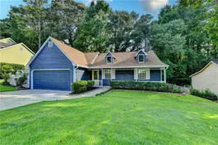1122 Realm Ln, Lawrenceville, GA 30044 - Photo 3