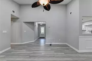 1122 Realm Ln, Lawrenceville, GA 30044 - Photo 11