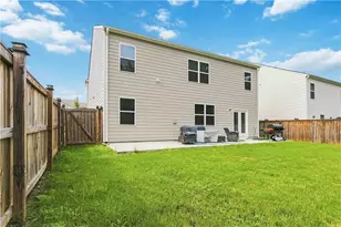 8293 Bluewater Dr, Fairburn, GA 30213 - Photo 29
