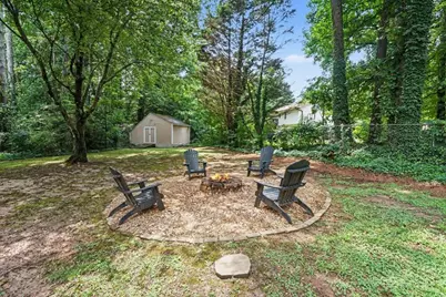464 Horseshoe Circle SW, Lilburn, GA 30047 - Photo 9