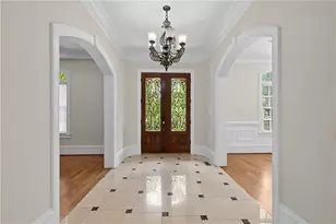 3880 Stratford Walk Circle NE, Atlanta, GA 30342 - Photo 3