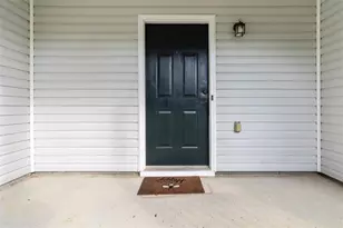 1672 Walters Park Ct, Loganville, GA 30052 - Photo 3