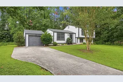 3569 Oak Knoll Drive, Marietta, GA 30068 - Photo 3