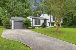 3569 Oak Knoll Dr, Marietta, GA 30068 - Photo 3