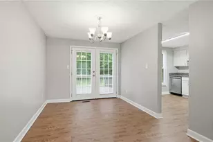 3569 Oak Knoll Dr, Marietta, GA 30068 - Photo 11