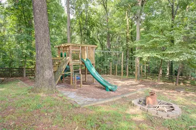 9025 Devonwood Court, Gainesville, GA 30506 - Photo 31