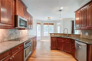 9025 Devonwood Ct, Gainesville, GA 30506 - Photo 3