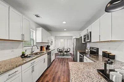 678 Commercial Avenue NW, Atlanta, GA 30318 - Photo 3