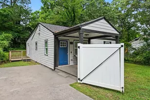 678 Commercial Ave NW, Atlanta, GA 30318 - Photo 9
