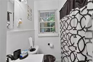 2727 Humphries St, East Point, GA 30344 - Photo 15