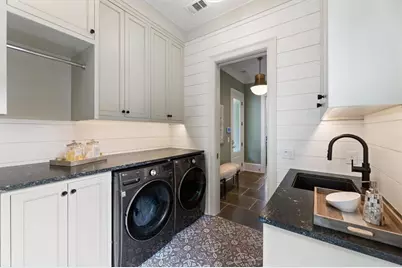 205 Thomas Circle, Roswell, GA 30075 - Photo 31