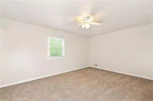 949 Falcon Crest Dr, Lawrenceville, GA 30043 - Photo 9