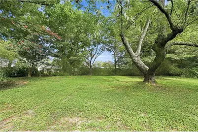 949 Falconcrest Drive, Lawrenceville, GA 30043 - Photo 19