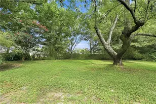 949 Falcon Crest Dr, Lawrenceville, GA 30043 - Photo 19