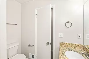949 Falcon Crest Dr, Lawrenceville, GA 30043 - Photo 17