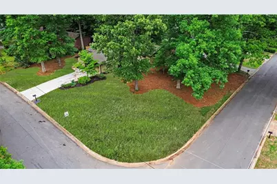 2700 Hawaii Court, Decatur, GA 30033 - Photo 3