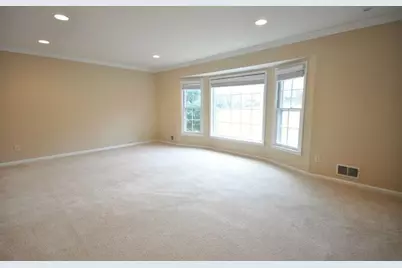 4060 Summit Drive, Marietta, GA 30068 - Photo 9
