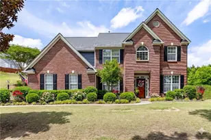 933 Cruce Lake Dr, Hoschton, GA 30548 - Photo 1