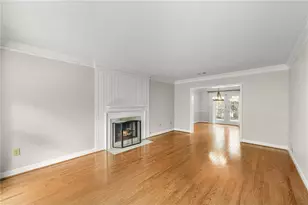 24 Plantation Dr NE, Atlanta, GA 30324 - Photo 7