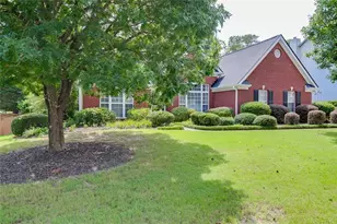 2712 Bogan Creek Dr, Buford, GA 30519 - Photo 3